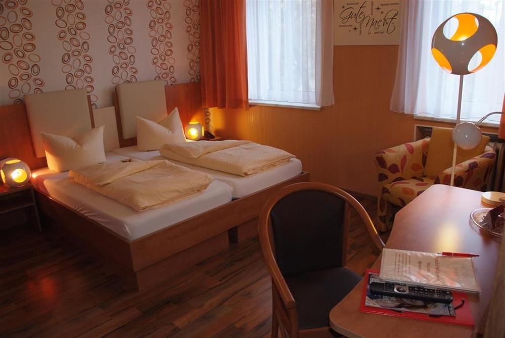 Arena Hotel Гельзенкирхен Номер фото
