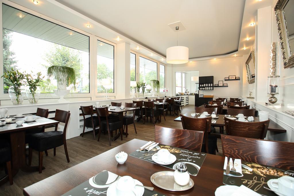 Arena Hotel Гельзенкирхен Экстерьер фото